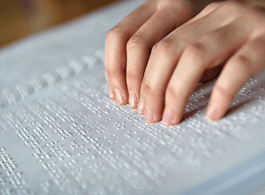 Ensino de Braille e Libras