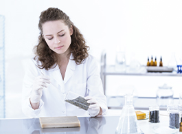 Auxiliar de laboratório